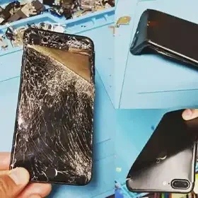Severely damaged iPhone that is a perfect candidate for data recovery